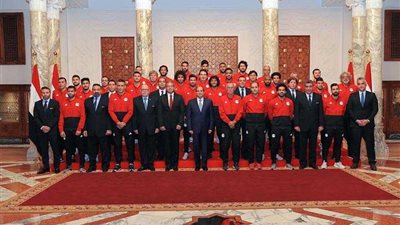 صور.. استقبال الرئيس للمنتخب الوطني