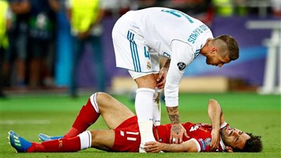 راموس غير مرحب به أثناء لقاء تونس وإسبانيا بسبب محمد صلاح