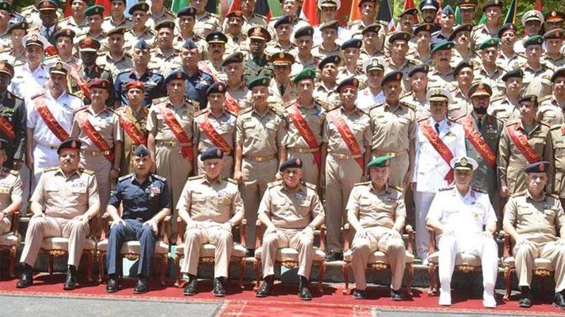 صدقي صبحي يشهد تخريج