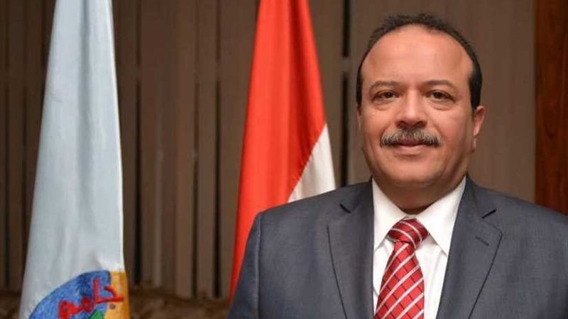 رئيس جامعة طنطا يهنئ