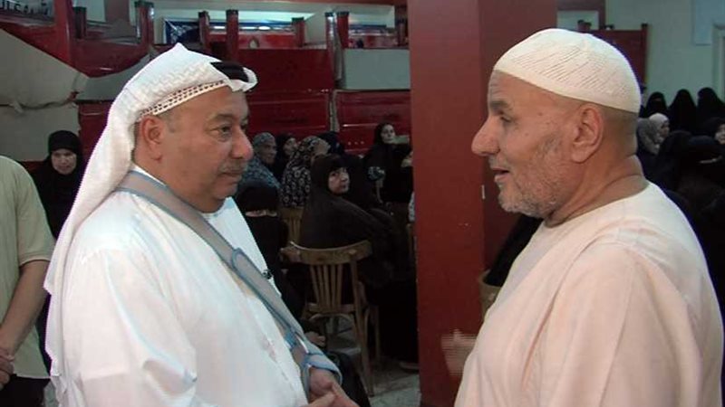 سفير الكويت يوزع