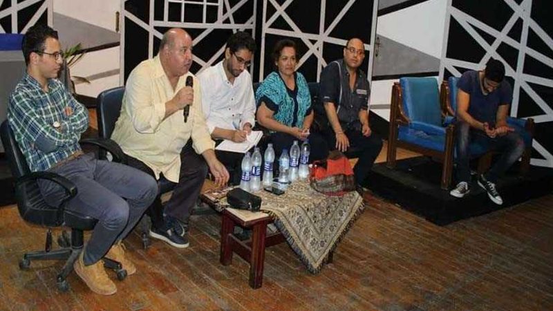 جدل مسرحي حول عرض