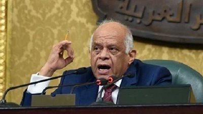 مد سن إحالة الصحفيين للمعاش يثير جدلًا في البرلمان