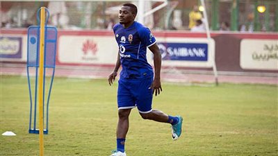 أجايي ينتظم في مران الأهلي