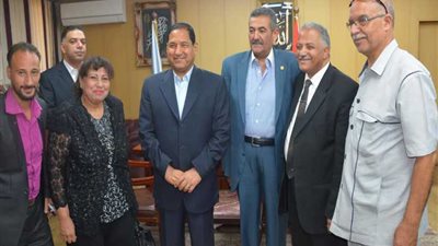 موجهو الدين المسيحى يقدمون التهنئة بعيد الفطر لمحافظ الغربية