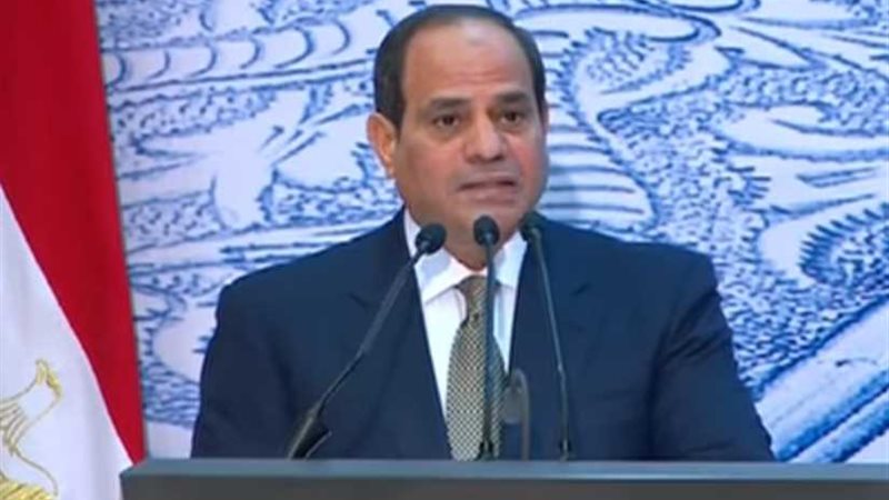السيسي يشيد بدور