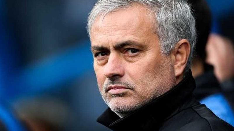 مورينيو يخطط لضم