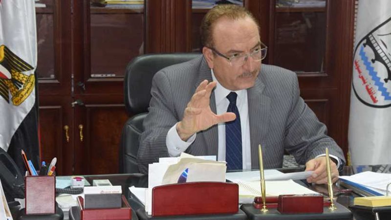 محافظ بني سويف يهنئ