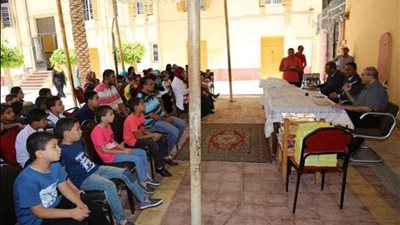 «عيدية» و«هدايا» لأيتام 