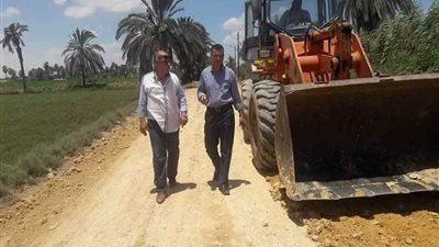 رئيس مركز العدوة بالمنيا يتفقد وحدة المرور تمهيدا لافتتاحها