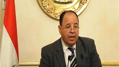 جمارك سفاجا تحبط 13 محاولة تهريب لاسلحة وأدوية