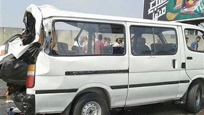 مصرع طفل وإصابة والدته وشقيقه في حادث تصادم بالمنصورة