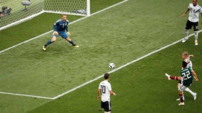 بالصور.. المكسيك تحرج ألمانيا في الشوط الأول