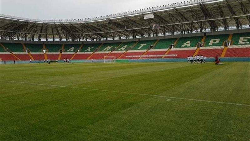 المنتخب الوطني يؤدي