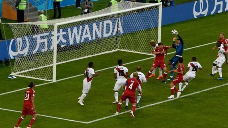 الدنمارك يقتنص فوزا