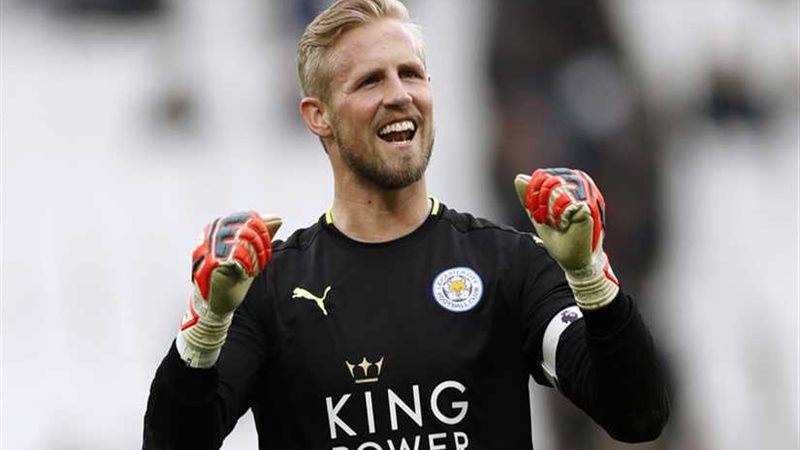 كاسبر شمايكل يحطم