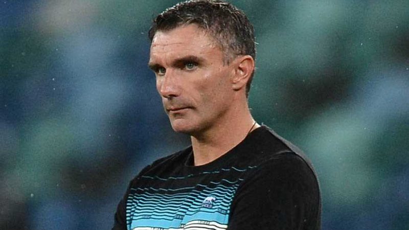 الأهلي يعلن تشكيل