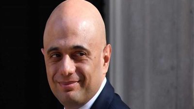 لصوص على موتوسيكل يخطفون 