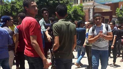 شكاوى من صعوبة الفيزياء والتاريخ في امتحانات الثانوية بالمنيا