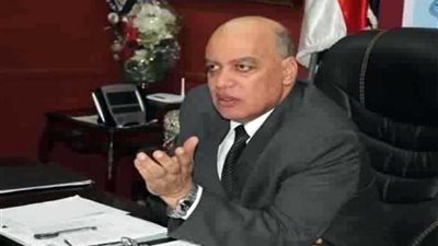 ضبط طالبة بهاتف محمول داخل لجنة الغربية