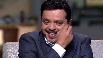 محمد هنيدي: يا رب نخلص من ذل 