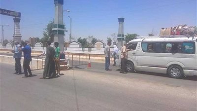 حملة مرورية مفاجئة على مدخل محافظة أسيوط الشمالي بمركز ديروط.. 