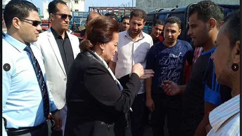 محافظ البحيرة تفاجئ