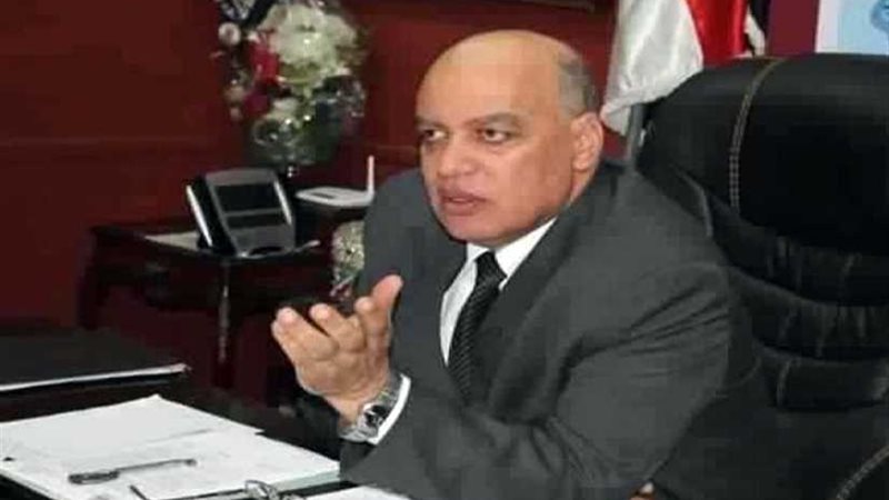 ضبط طالبة بهاتف محمول