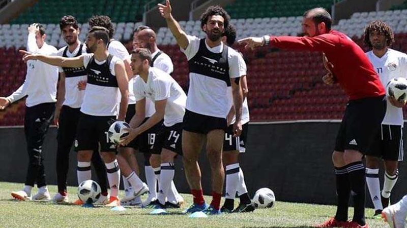 كوبر يحذر من استقبال