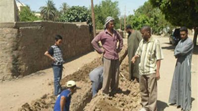 توصيل المياه للعشوائيات تسبب في ضعف المياه بمطاي