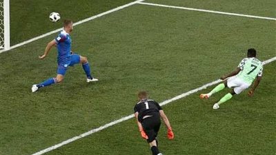 «موسى» يسجيل الهدف الثاني للمنتخب النيجيري أمام أيسلندا