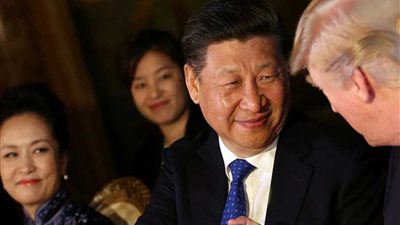 ترامب يعتقد أن بإمكانه حل مشكلة النزاعات التجارية مع الصين