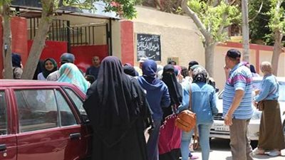 إصابة مراقب وطالبة وتمزيق ورقتي إجابة في ثانوية الغربية