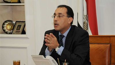 رئيس الوزراء يتابع شكاوى المحروقات والتعريفة الجديدة