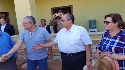 وزير الزراعة ومحافظ المنيا يتفقدان مشروع استزراع الـ20 ألف فدان