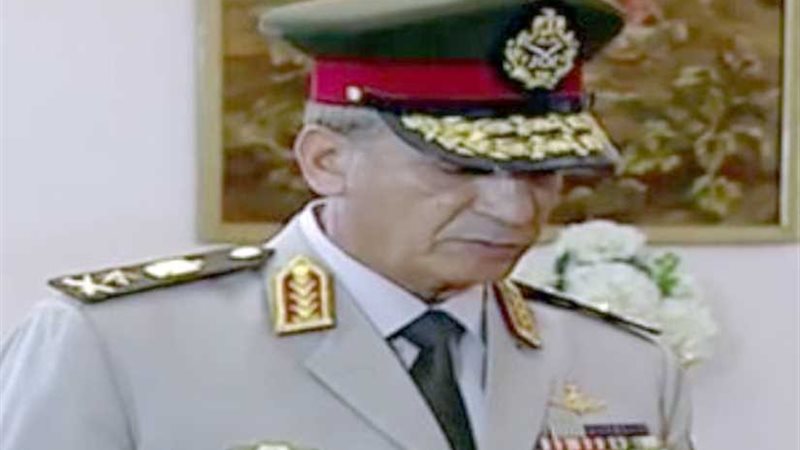 وزير الدفاع يصدق