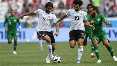 مصر و السعودية حبايب في الشوط الأول والتاريخ للحضري
