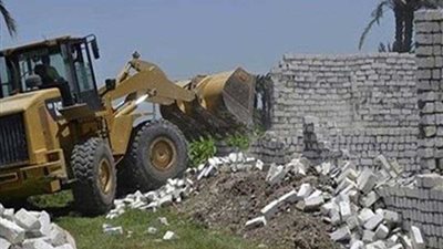 إزالة التعديات على أراضي أملاك الآثار بملوي