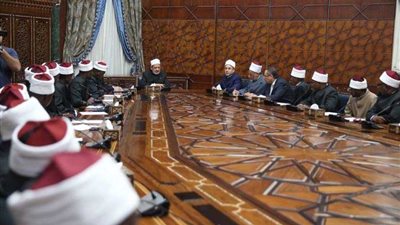 الإمام الأكبر للأئمة الوافدين: الأزهر يعول عليكم لتكونوا عوامل استقرار في مجتمعاتكم