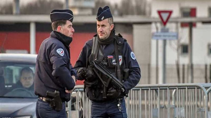 اعتقال ١٠ من اليمين