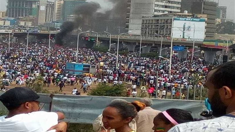 اعتقال 30 مشتبها