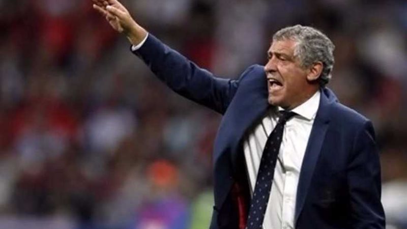 مدرب البرتغال يدافع