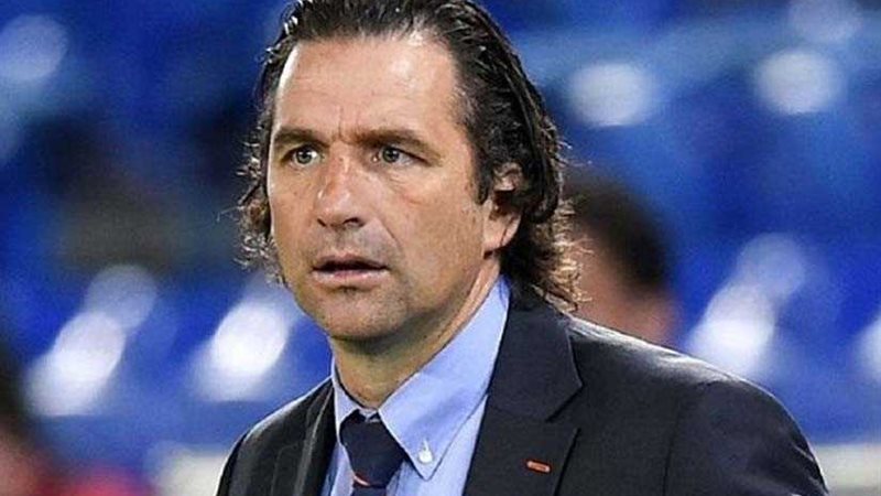 تجديد عقد المدير