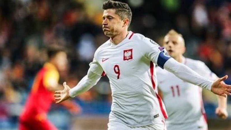 ليفاندوفسكي يقود