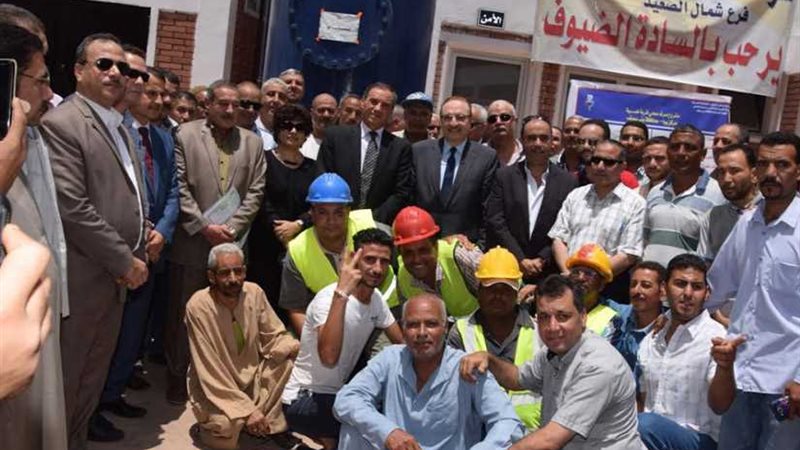 افتتاح مشروعين للصرف
