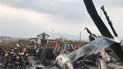 مصرع 5 أشخاص إثر سقوط طائرة بمدينة مومباي الهندية