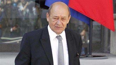 وزير خارجية فرنسا يصل إلى القاهرة