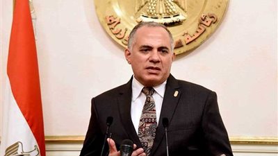 وزير الري يؤكد تنامي حجم التعاقدات المسندة للشركة القابضة للري والصرف