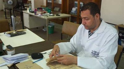 بدء ترميم المخطوطات الأثرية بجامعة الإسكندرية