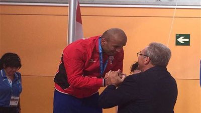 يسري رزق يحقق الميدالية الذهبية في الملاكمة بدورة